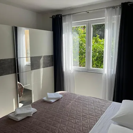 Providenca - - Close To * Trogir