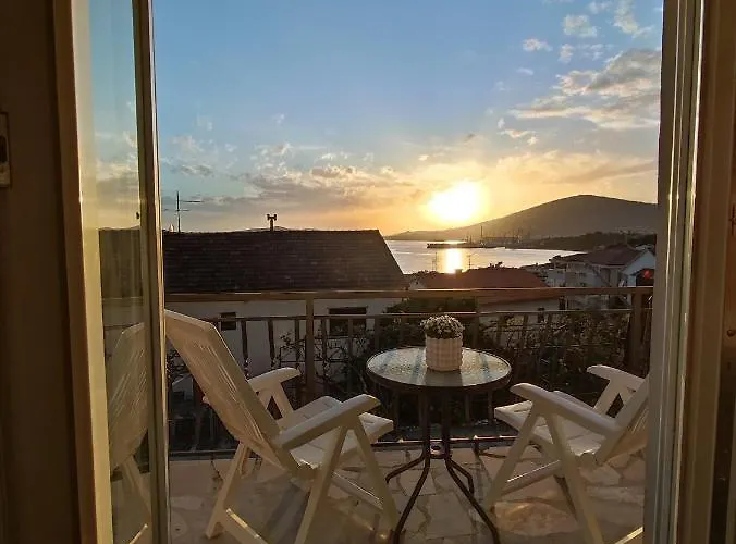 Providenca - - Close To Apartment