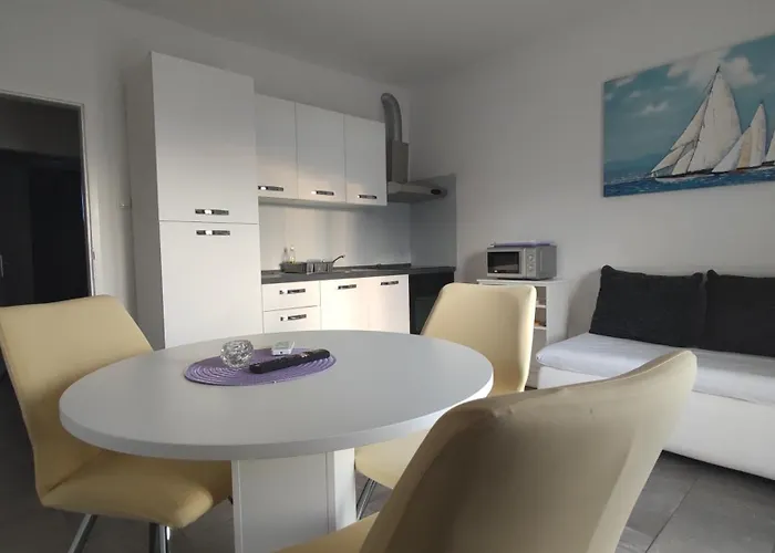 Apartment Providenca - - Close To