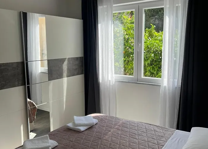 Providenca - - Close To * Trogir
